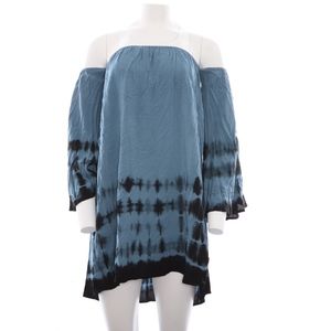She + Sky Off Shoulder Blue Black Top L